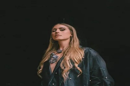 Gemma Griffiths – Holy Ft. Peruzzi